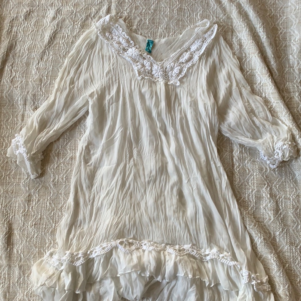 Long peasant top/,white and off white
